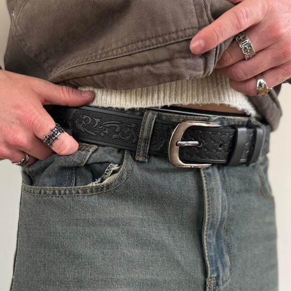 Vintage Black Western Belt – Engraved Simple Design, Unisex, Fits 26–34, New - Picture 4 of 9